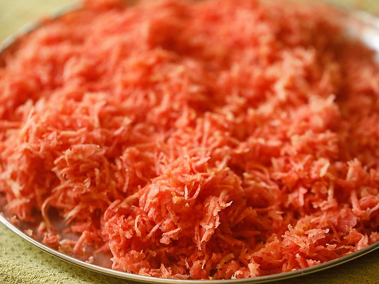 How to Make Gajar Ka Halwa At Home