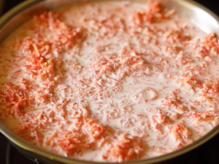 How to Make Gajar Ka Halwa At Home
