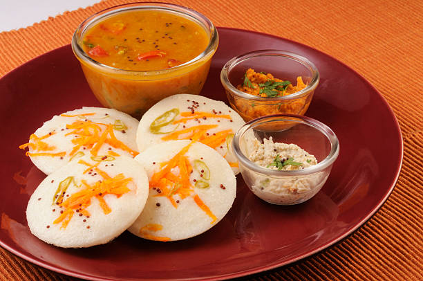 Soft & Spongy Idli Recipe पारंपरिक दक्षिण भारतीय इडली कशी बनवायची