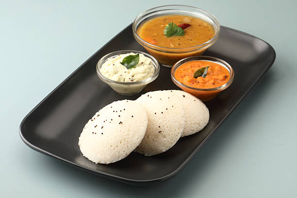 Soft & Spongy Idli Recipe पारंपरिक दक्षिण भारतीय इडली कशी बनवायची